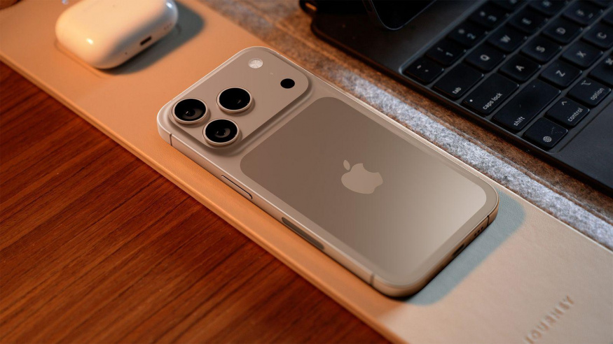 Kdy Apple představí nové iPhony? Zahraniční prodejce propálil termín