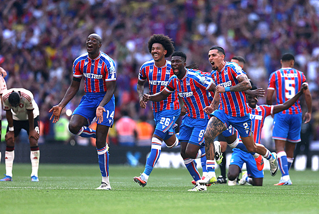 Zklamání po skalpu mistra, Evropská liga bez Crystal Palace. Odvolání nic nezměnilo