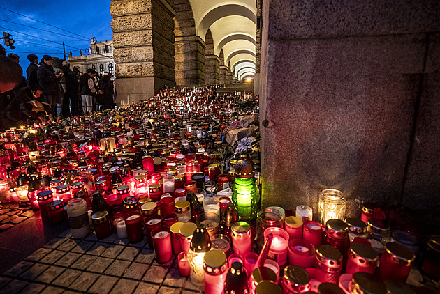 GIBS chybovala, otci oběti střelby na fakultě měla zpřístupnit spis, rozhodl soud