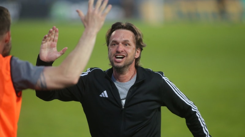 Fotbalovou Karvinou bude trénovat Marek Jarolím. Jeho předchůdce Hyského zlanařila Plzeň