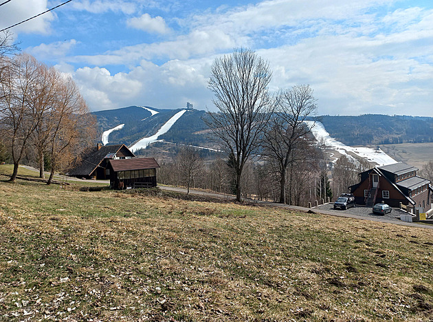 Na Králický Sněžník zábradlí. Ať to tady neskončí jako na Sněžce, zní od ochránců