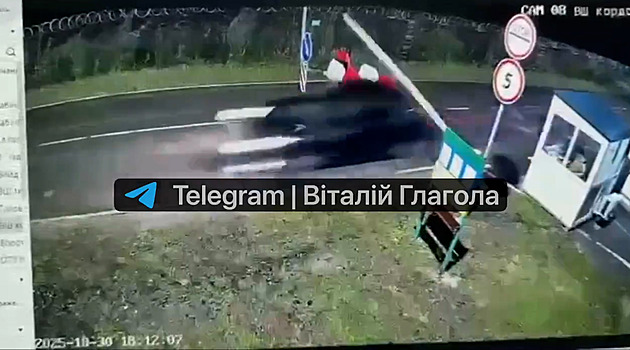 VIDEO: Ukrajinec prorazil dvoje závory a před odvodem prchnul do Maďarska