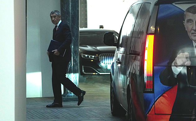 Babiš jedná s Pavlem, který chce vědět, jak jak šéf ANO vyřeší střet zájmů