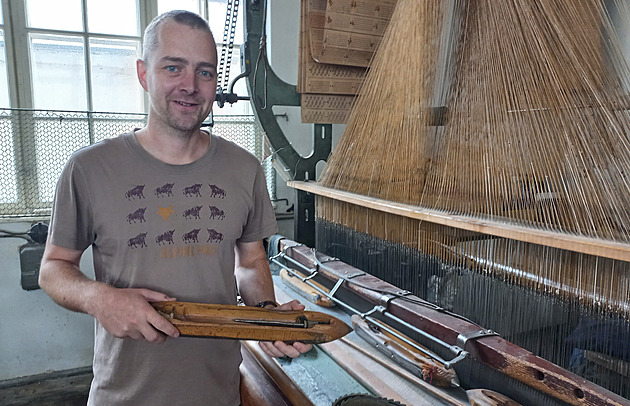 Produkujeme textil s přidanou estetickou hodnotou, říká tkadlec ze Strmilova