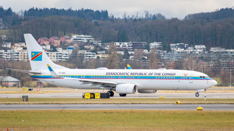 Letadlo s konžským ministrem vzplálo. Chaos při evakuaci natočil jeden z pasažérů