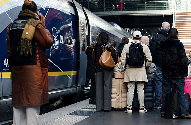 Eurostar obnovuje provoz v eurotunelu. I tak raději dnes nejezděte, vzkazuje lidem