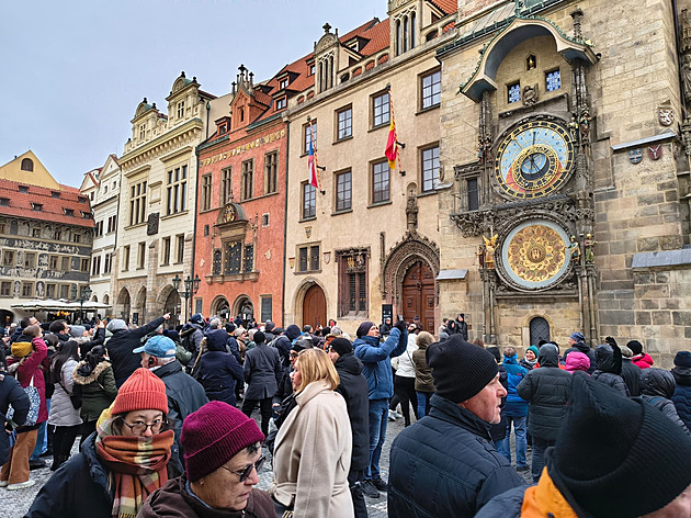 Česko oslaví nový rok. Policie nasadí tisíce lidí, záchranáři zasahovali u prvních úrazů