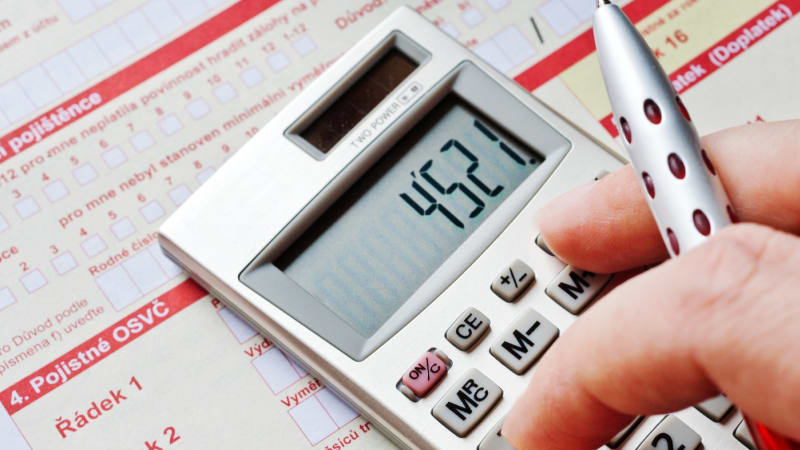 Komu se letos vyplatí paušální daň? Termín pro přihlášení se krátí, odvody skokově rostou