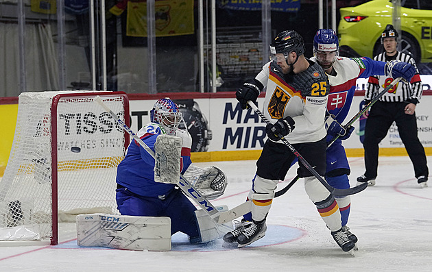 Účast na olympiádě? Bojujeme o play off. Slovenský brankář raději zůstane v Rusku
