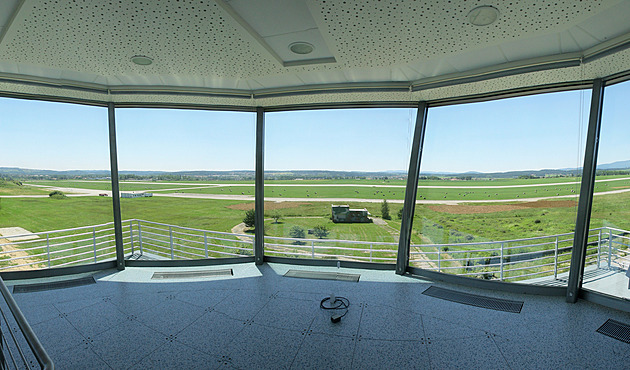 Přijedou i hollywoodské hvězdy? Na letišti mohou vyrůst filmové ateliéry