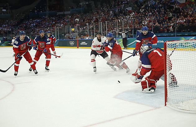 ONLINE: Česko - Kanada 0:4. MacKinnon využívá přesilovku, Rulík hýbe sestavou