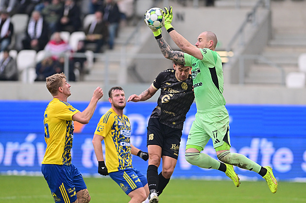 Hradec - Zlín 0:0, souboj sousedů v tabulce bez gólů. Hosté znovu uhráli nulu