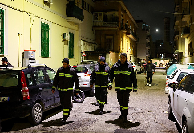 Pobřeží Itálie u Neapole zasáhlo zemětřesení o síle 6,1 stupně