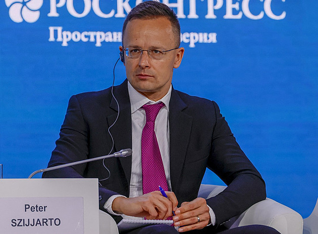 Szijjártó popírá, že donášel zprávy z EU do Moskvy. Dost to vysvětluje, reagují Poláci