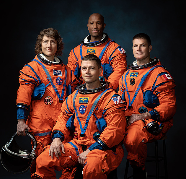 Grilované hovězí, brokolice a zákaz příliš drobit. Jak vypadá jídelníček posádky Artemis II