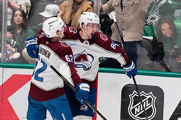 Nečas dal vítězný gól Colorada, Chmelař se trefil za Rangers. Slavili i Vejmelka a Dobeš