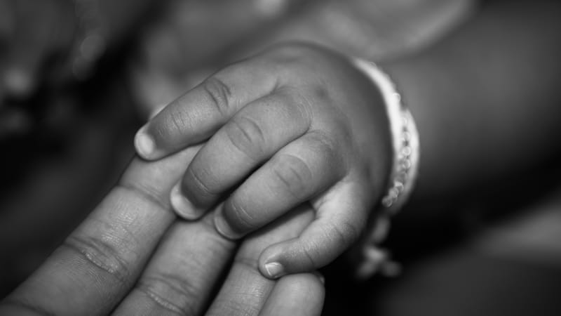 Trýznivá smrt dvouletého chlapce z Indiany: Rodiče ho nechali hladovět, jedl vlastní plenky