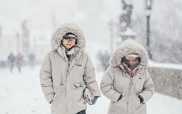 Zítra bude sněžit, varují meteorologové. Mapa ukazuje, kde přesně
