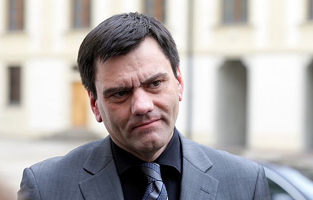 Ministerstvo odvolalo polovinu členů dozorčí rady Lesů ČR, nově je v ní Tureček