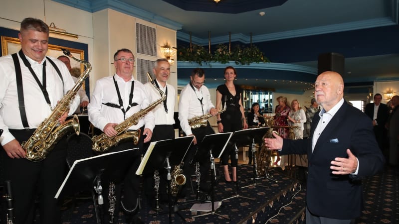 Zemřel trumpetista a kapelník Václav Hybš. Pracoval s hvězdami jako Gott či Matuška