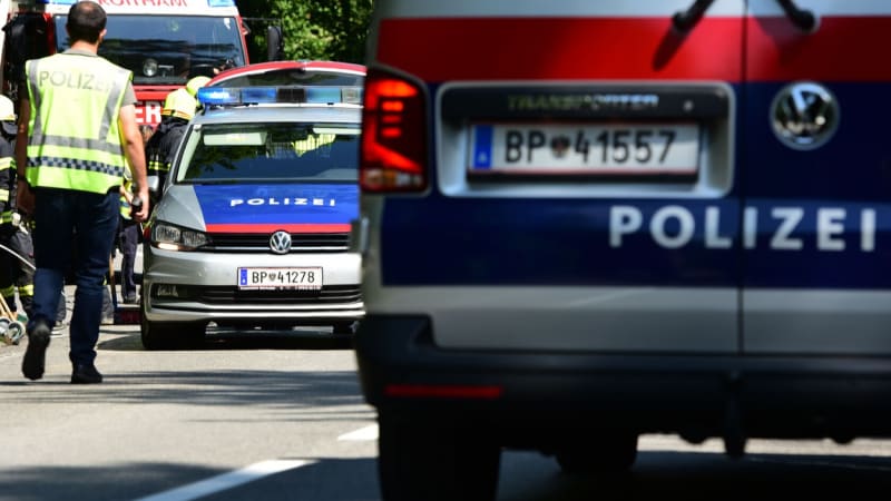 Tragédie na kolejích: Dva mladé Slováky srazil v Rakousku vlak, 17letý chlapec po týdnu zemřel