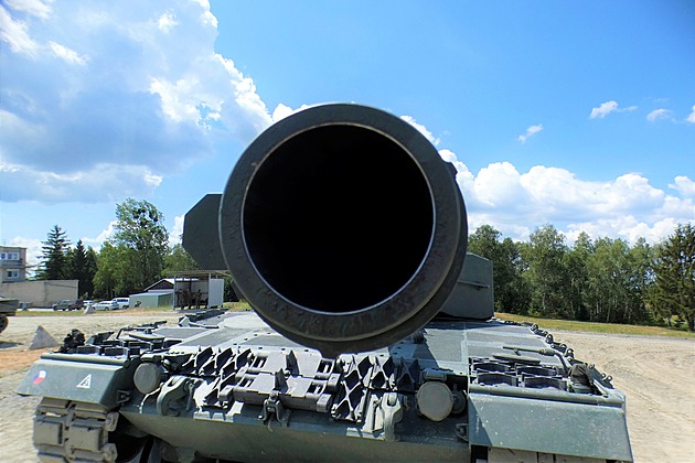 Evropa musí být schopna se bránit. Německo zachraňuje ekonomiku zbrojařskou výrobou