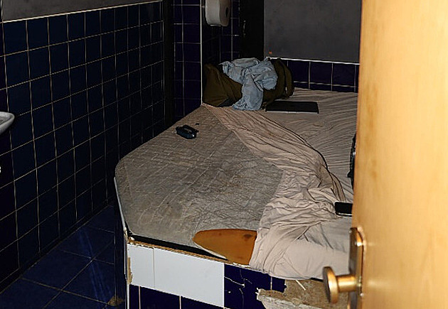 Cizinec zemřel v gay klubu po vypití znásilňovací drogy. Za smrt viní jeho známost