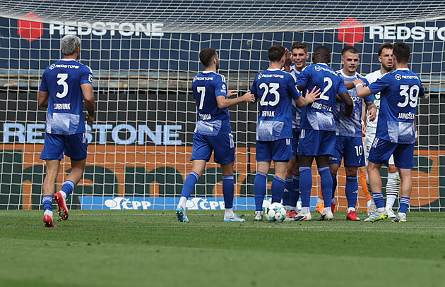 ONLINE: Olomouc - Karviná 3:0, Růsek z dorážky navyšuje náskok