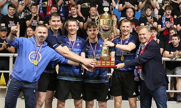 Ukradená pálka a konec stříbrné frustrace. Stolní tenisté El Niňa ovládli extraligu