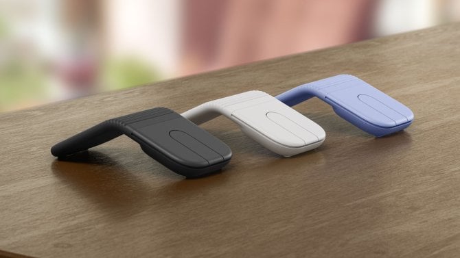 Logitech má novou lámací myš k notebooku. Mobi Fold nemá kolečko a pant prý vydrží 15 let