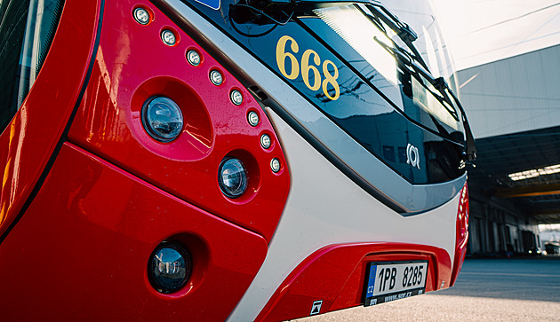 Naftovým autobusům v Plzni odzvonilo, nahradí je bateriové trolejbusy