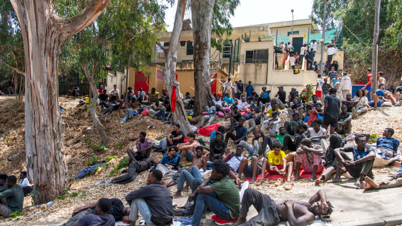 Přilákat migranty do Česka? Sami by odešli, tvrdí expert. Mluví i o politické sebevraždě